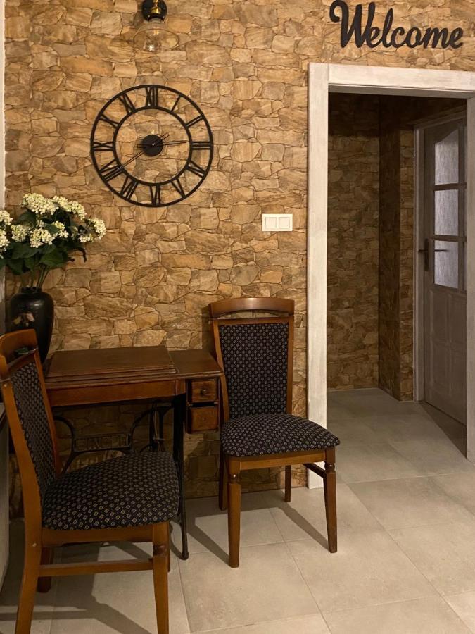 Penzion Vila Petra Bed&Breakfast Velky Slavkov Exterior photo