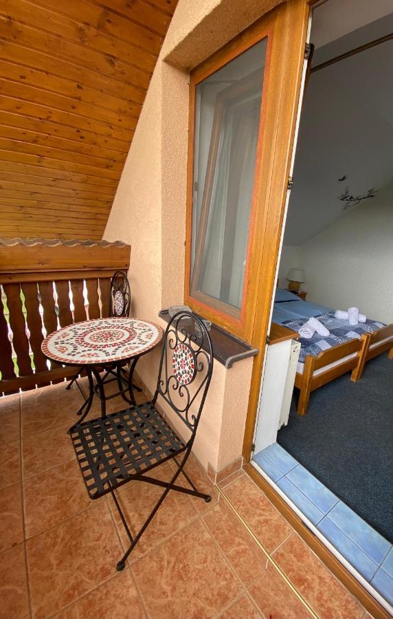 Penzion Vila Petra Bed&Breakfast Velky Slavkov Exterior photo